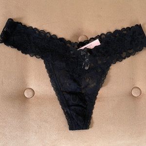 NWT Victoria Secret Lace Thong Size Large